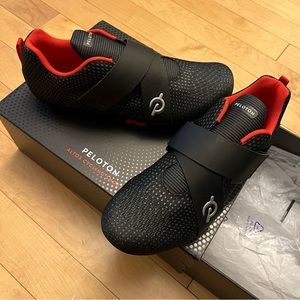*NEW - PELOTON ALTOS CYCLING SHOES